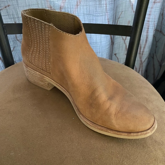 DOLCE VITA Towne Ankle Boot - Picture 7 of 10